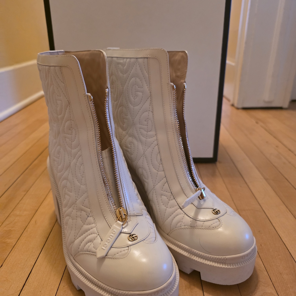Gucci Women's Cream Quilted Boots